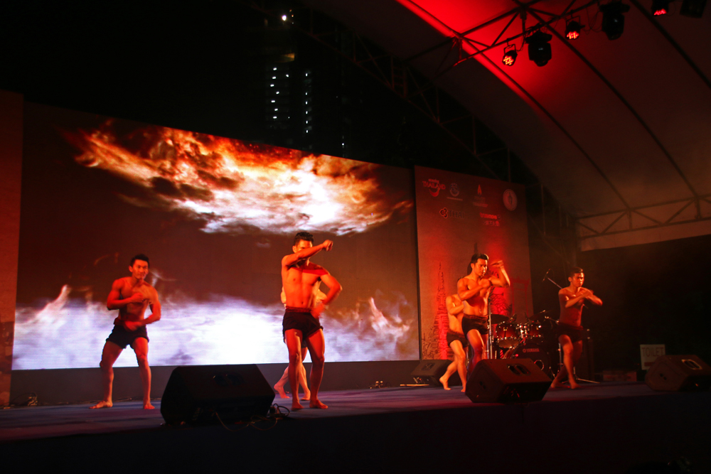 Muay Thai boxer at the closing party of TBEX Asia 2015 at "Asiatique" in Bangkok