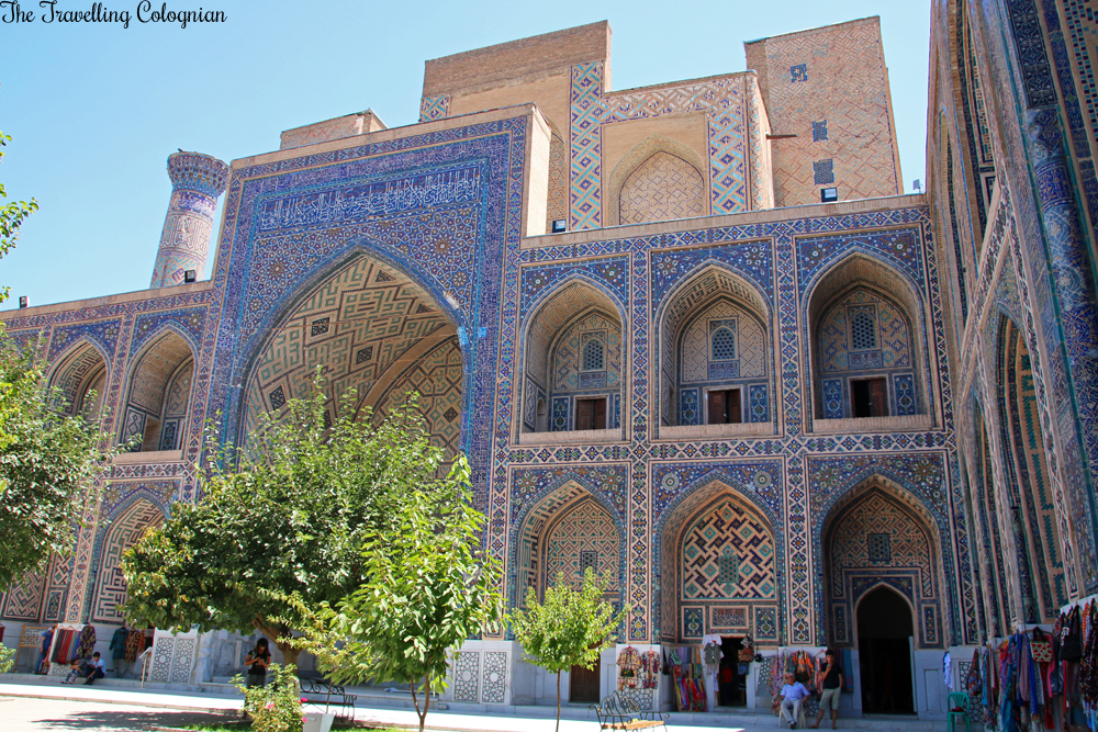 Die Juwelen von Samarkand - der Innenhof der Tillakori Medrese