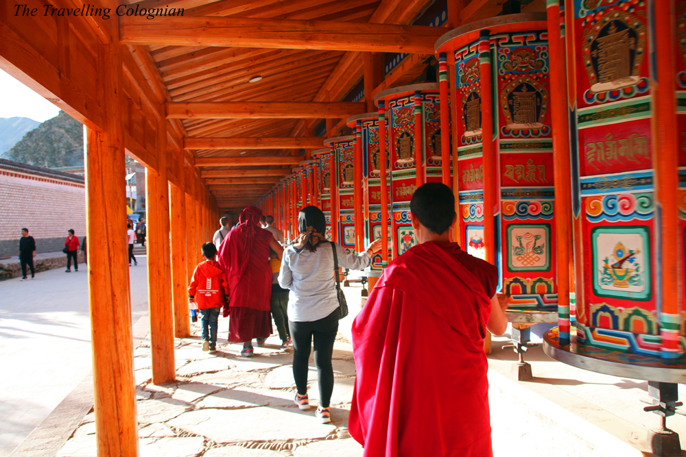 Travel blogger review 2017 Kora Labrang Monastery Xiahe Gansu China ASIA