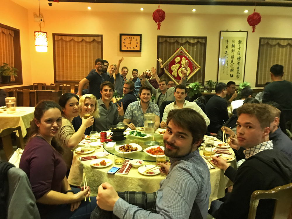 Reiseblogger-Rückblick 2017 Abendessen mit unserem Chinesischkurs Renmin-Universität Peking China ASIEN