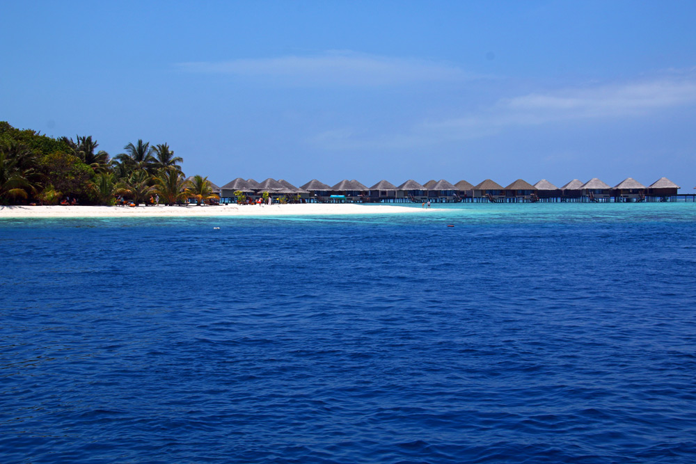 Resort Island seen on the Maldives Dhoni Cruise