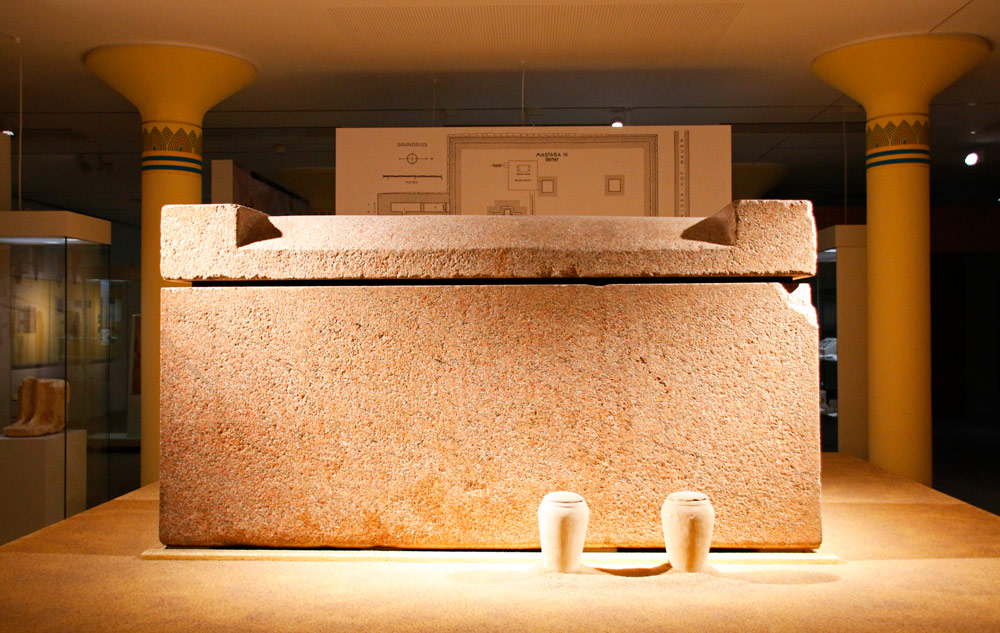 Sarkophag in der Sammlung Altes Ägypten im Gustav-Lübcke-Museum in Hamm