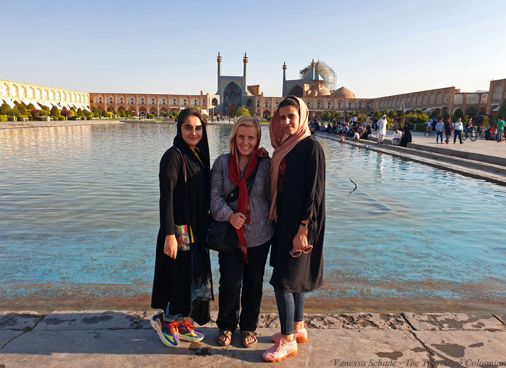 Begegnung mit Einheimischen auf dem Naqsch-e Dschahan-Platz in Isfahan, Iran