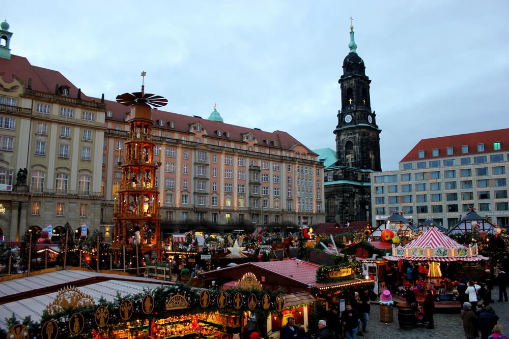 Dresden Striezelmarkt - Copyright: Ali Garland – Berlin Travel Tips