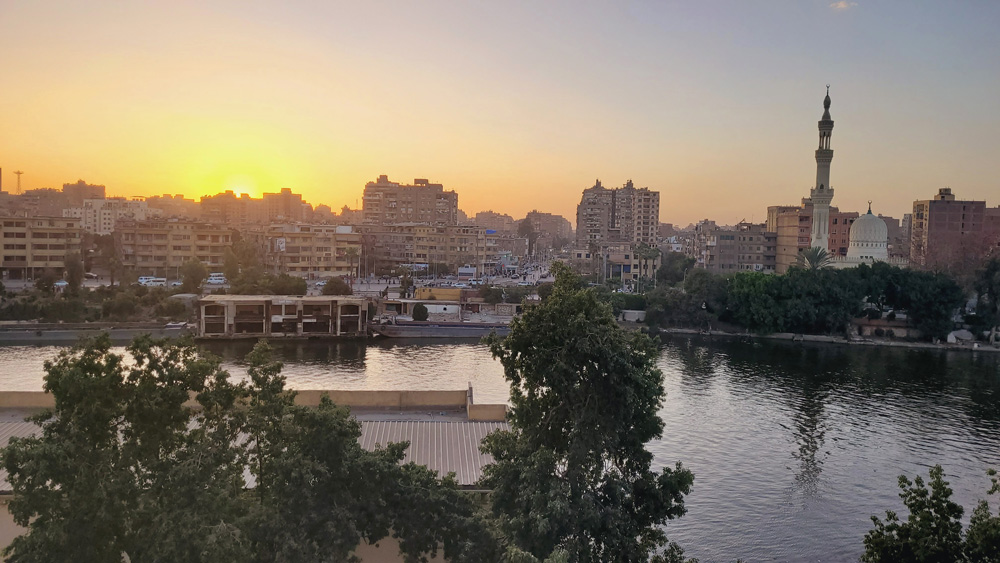 Seitenarm des Nils in Kairo - Ausblick aus unserem Hotelzimmer